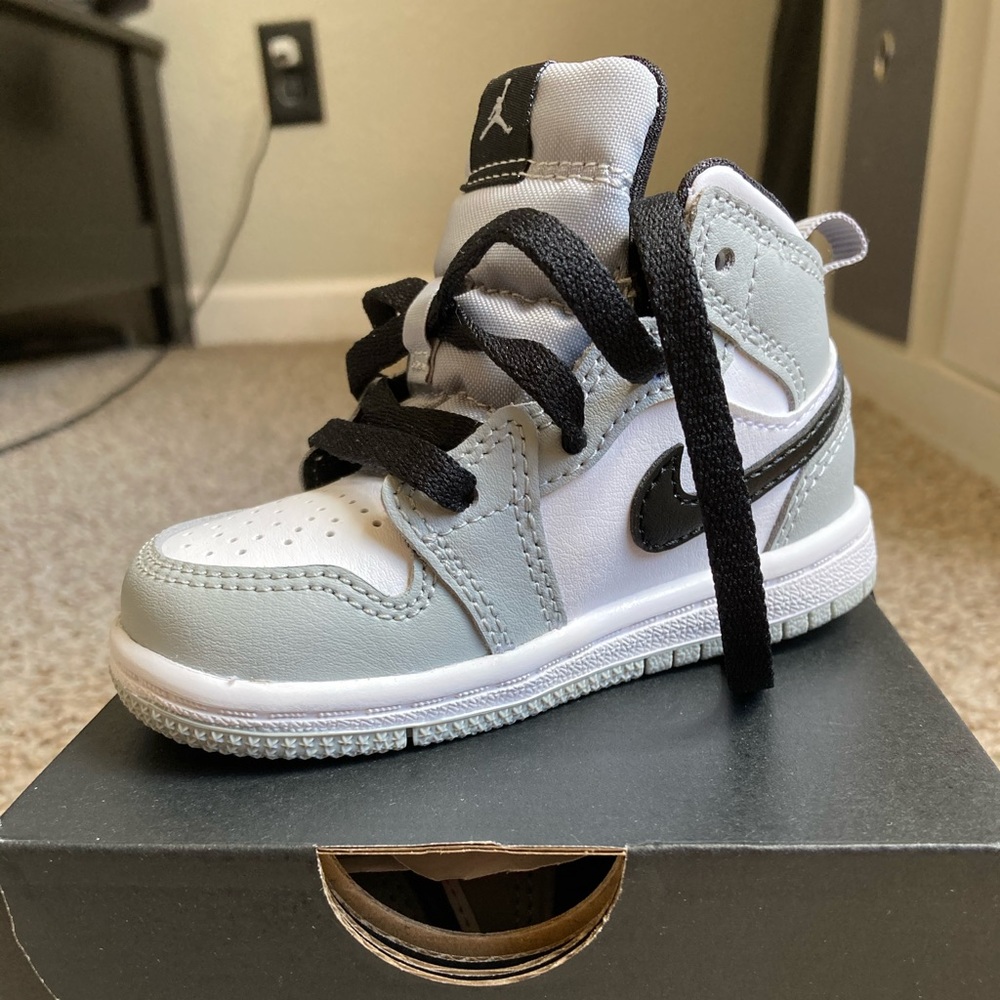 Jordan 1 Mid (TD) ⭐️